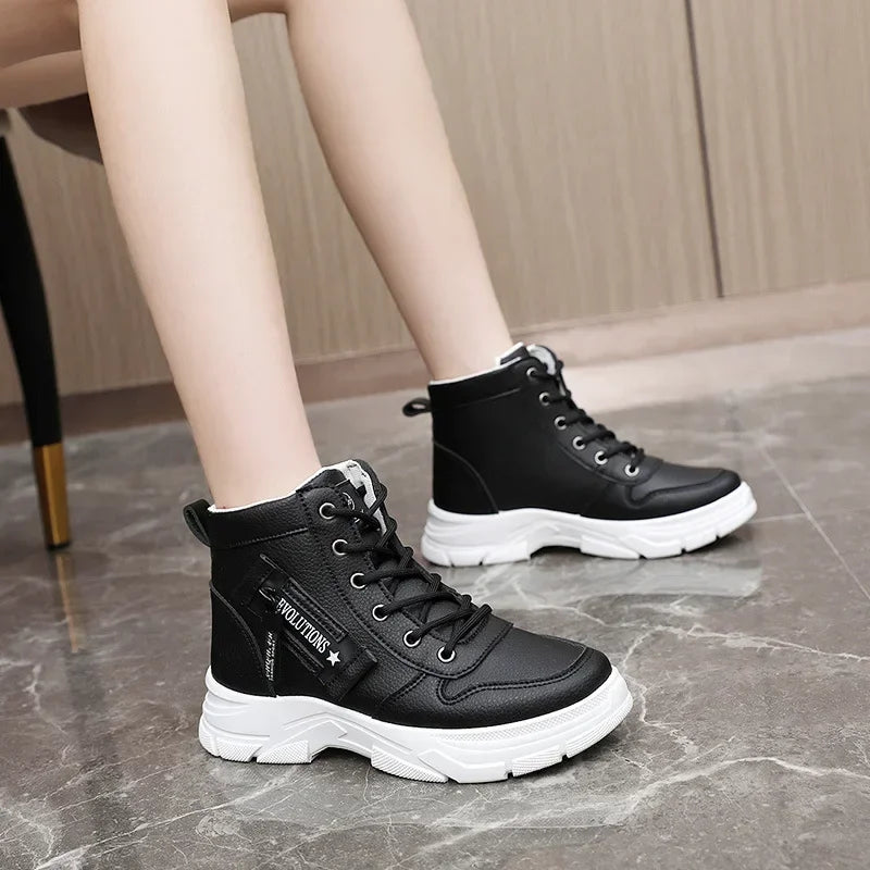 Khaki height-increasing women's boots with laces from Corporación Turística, featuring stylish design and elevated sole.