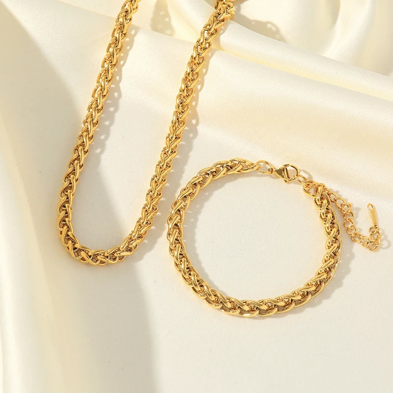 EILIECK stainless steel chain necklace and bracelet set featuring polished silver finish, stylish jewelry from Corporación Turística.