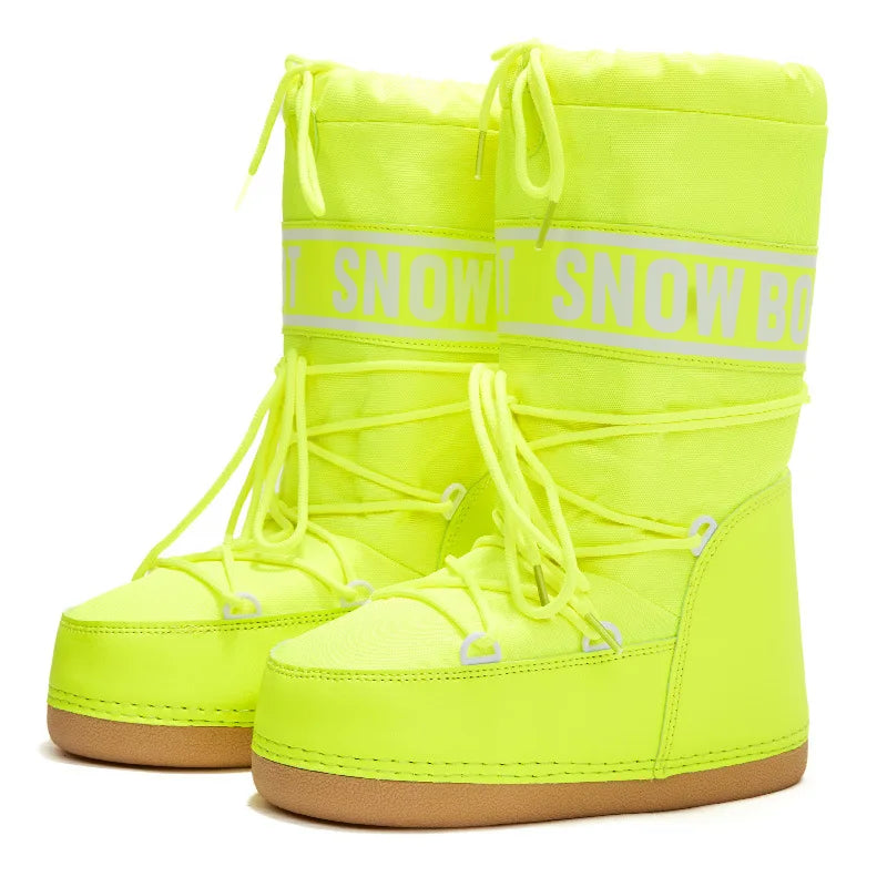 Black women's winter snow boots by Corporación Turística with mid-height design, suitable for cold and snowy weather.