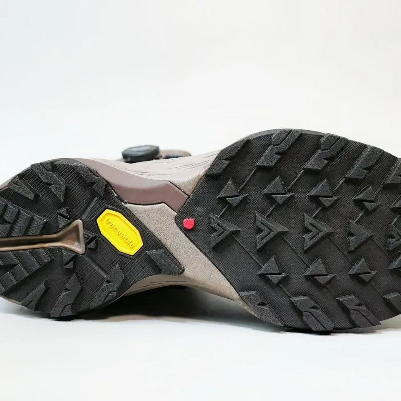 Black climbing and hiking shoes by Corporación Turística in size 37, featuring durable design and reinforced ankle support.