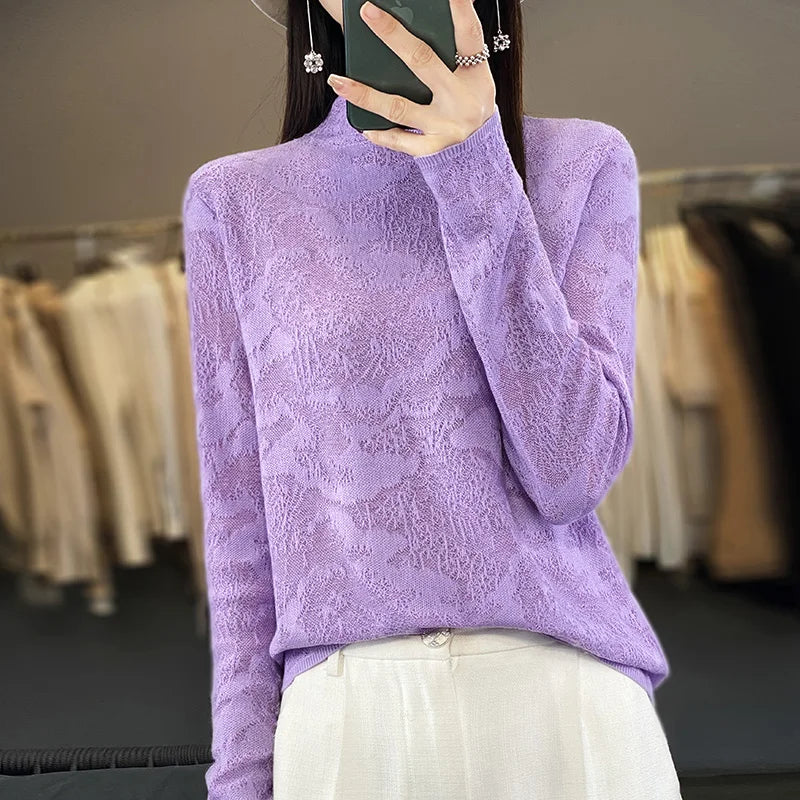Black wool knit sweater with a high neckline, suitable for autumn and winter, from Corporación Turística.