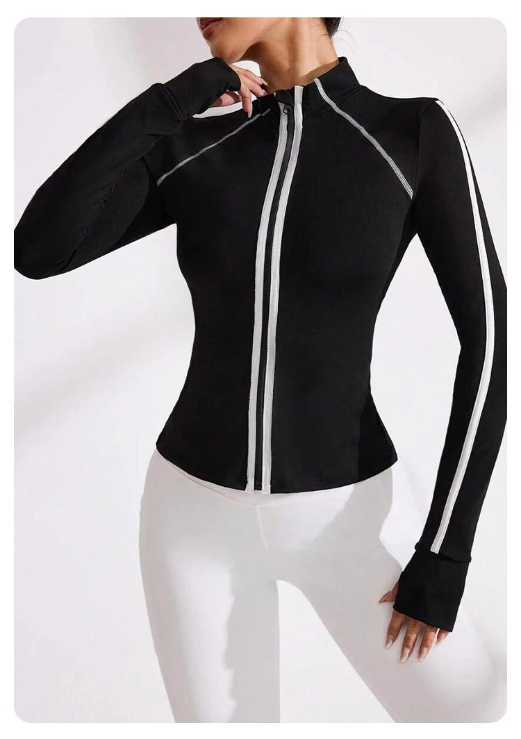 Nueva mujer yoga chaqueta negra de Corporación Turística con cierre y cuello, diseñada para comodidad y estilo en actividades deportivas.