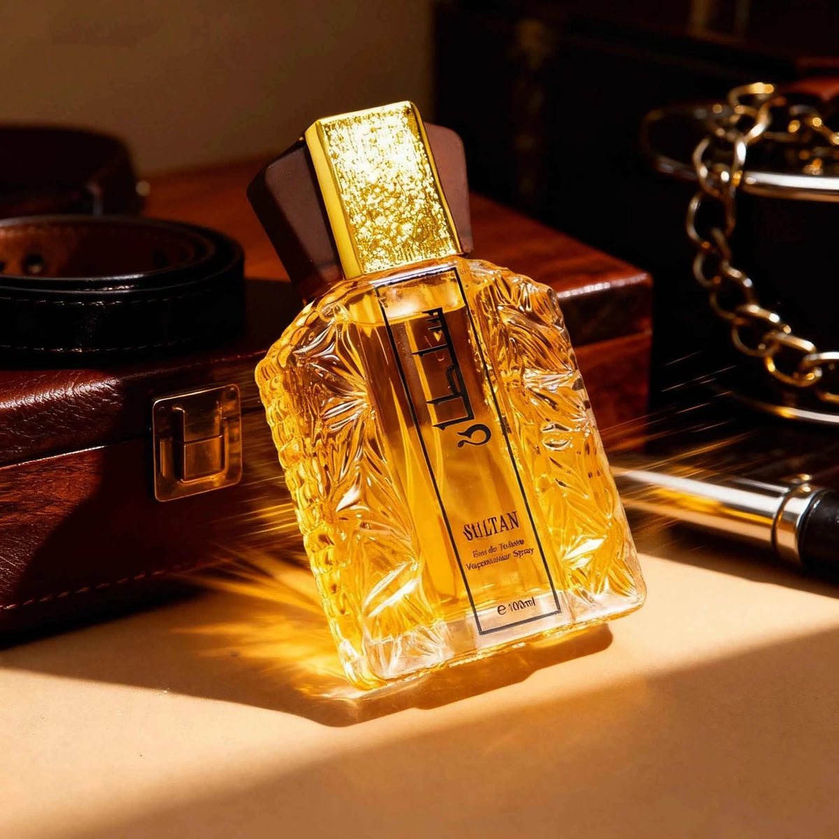 100ml Sultan Arabian Oriental Men Eau de Toilette by Corporación Turística, featuring a sleek bottle with gold accents.