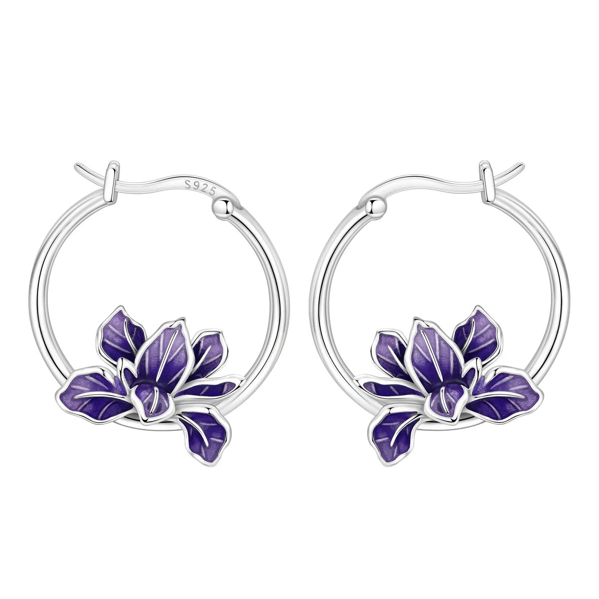 Panpoki Original silver 925 floral earrings by Corporación Turística, showcasing detailed flower design on shiny sterling silver.