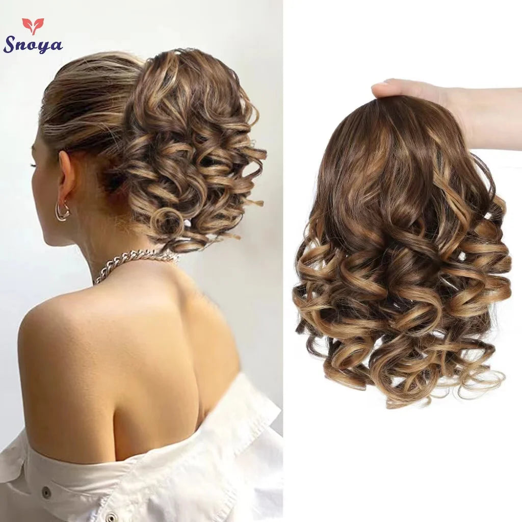 Short curly ponytail extension with cord from Corporación Turística, featuring a natural, textured look in rich color.