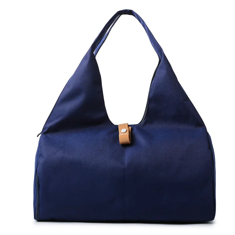 Pink yoga mat bag by Corporación Turística, designed for carrying yoga mats, gym gear, and fitness accessories.