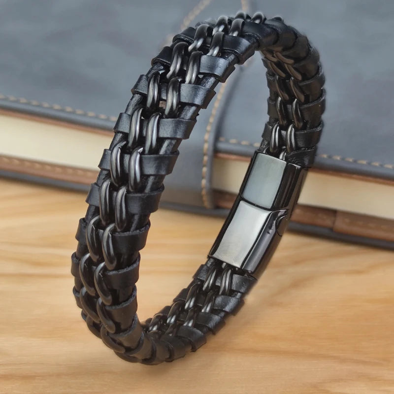 Genuine leather chain bracelet for men with clasp, woven design, 18.5 cm length, by Corporación Turística.