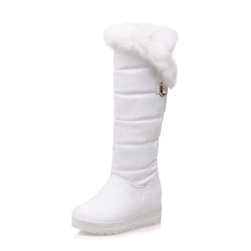 Warm knee-high snow boots by Corporación Turística with plush fleece lining and leather exterior for winter comfort.
