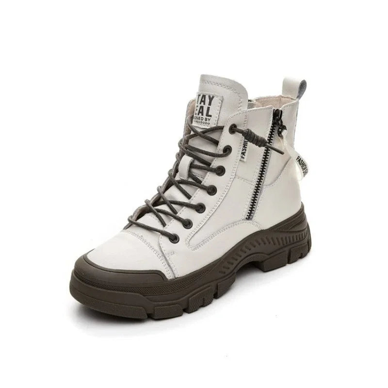 Leather fashionable fall and winter shoes for women by Corporación Turística, shown in a stylish design with a cozy look.