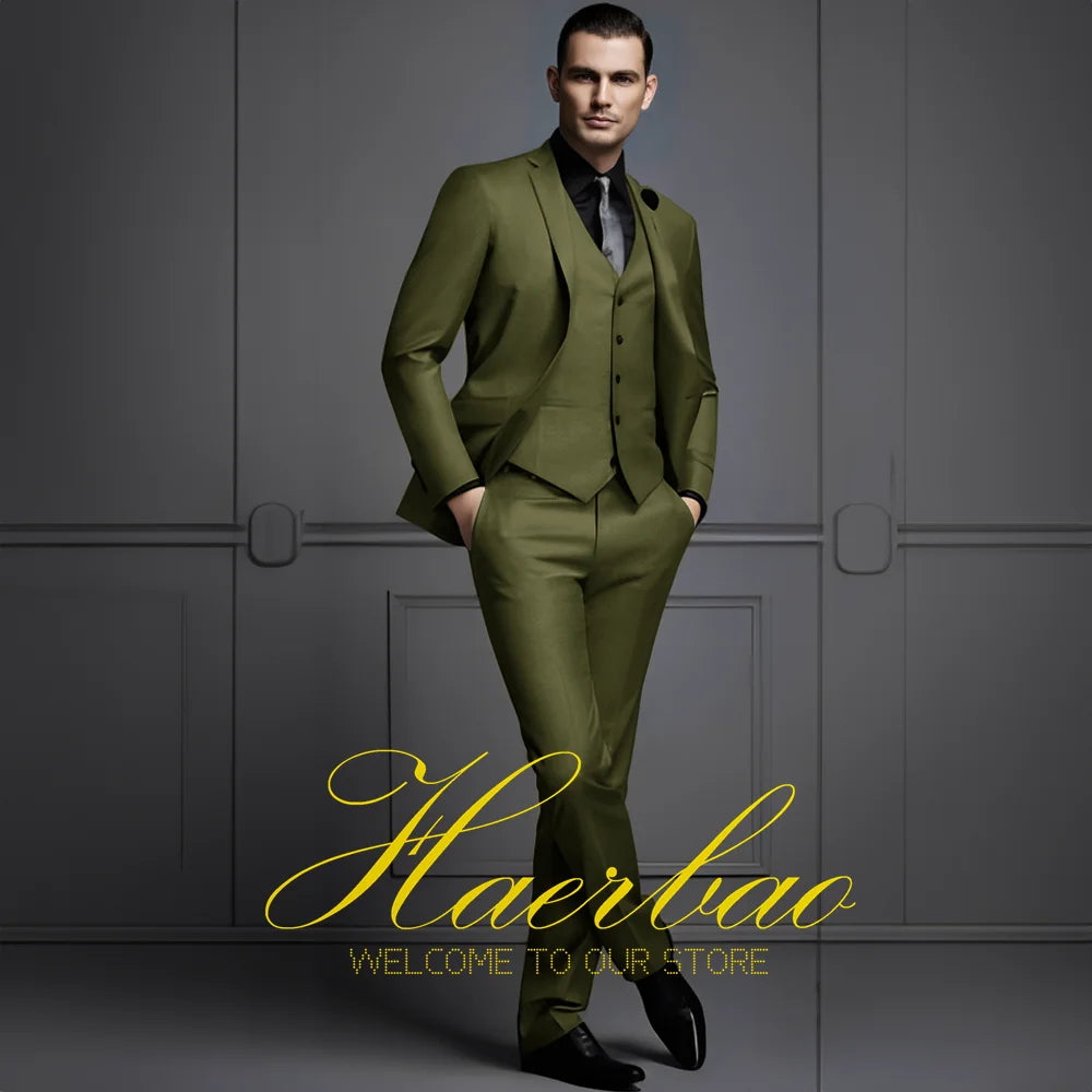 Three-piece men's business suit in green with jacket, trousers, and vest, by Corporación Turística, formal attire for professional occasions.