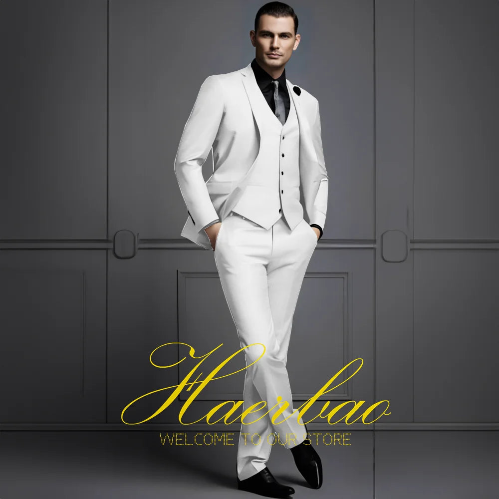Green 3-piece men's business suit with jacket, trousers, and vest by Corporación Turística, formal attire for professional occasions.