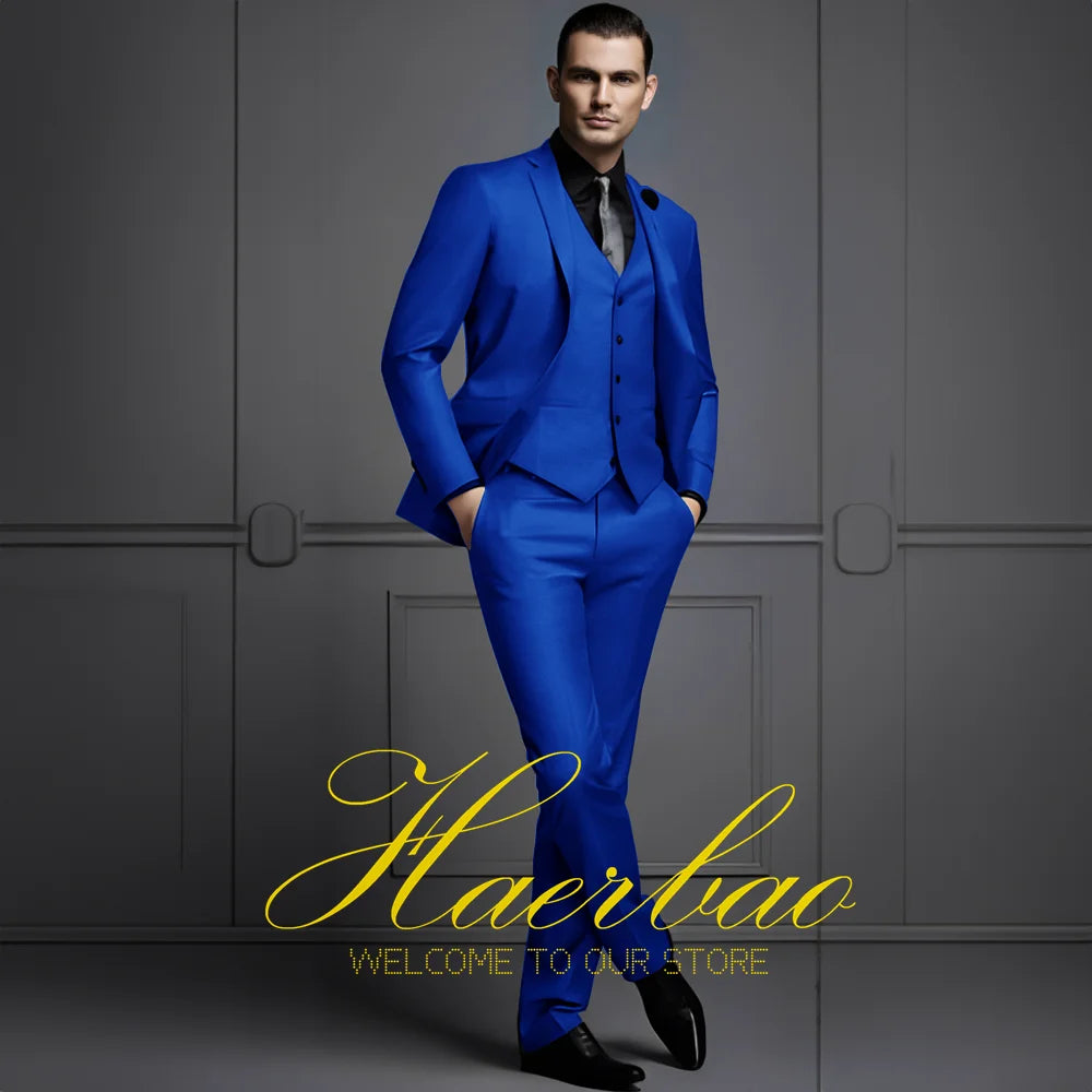 Green 3-piece men's business suit with jacket, pants, and vest by Corporación Turística, formal attire for professional occasions.