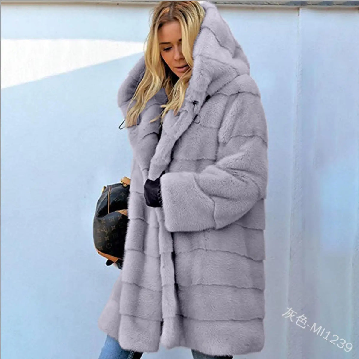 Pink synthetic fur coat for women, warm and cozy, from Corporación Turística, shown in size XXL with a soft, plush texture.