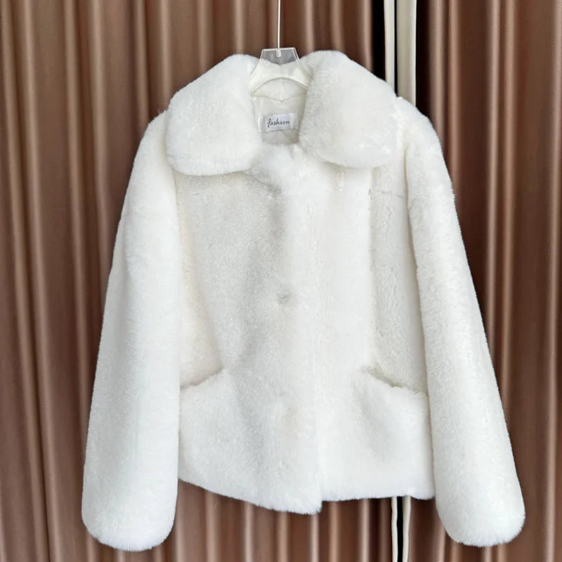 Rose pink women's winter coat 2025 by Corporación Turística, featuring a stylish Korean-inspired design and warm, cozy fabric.