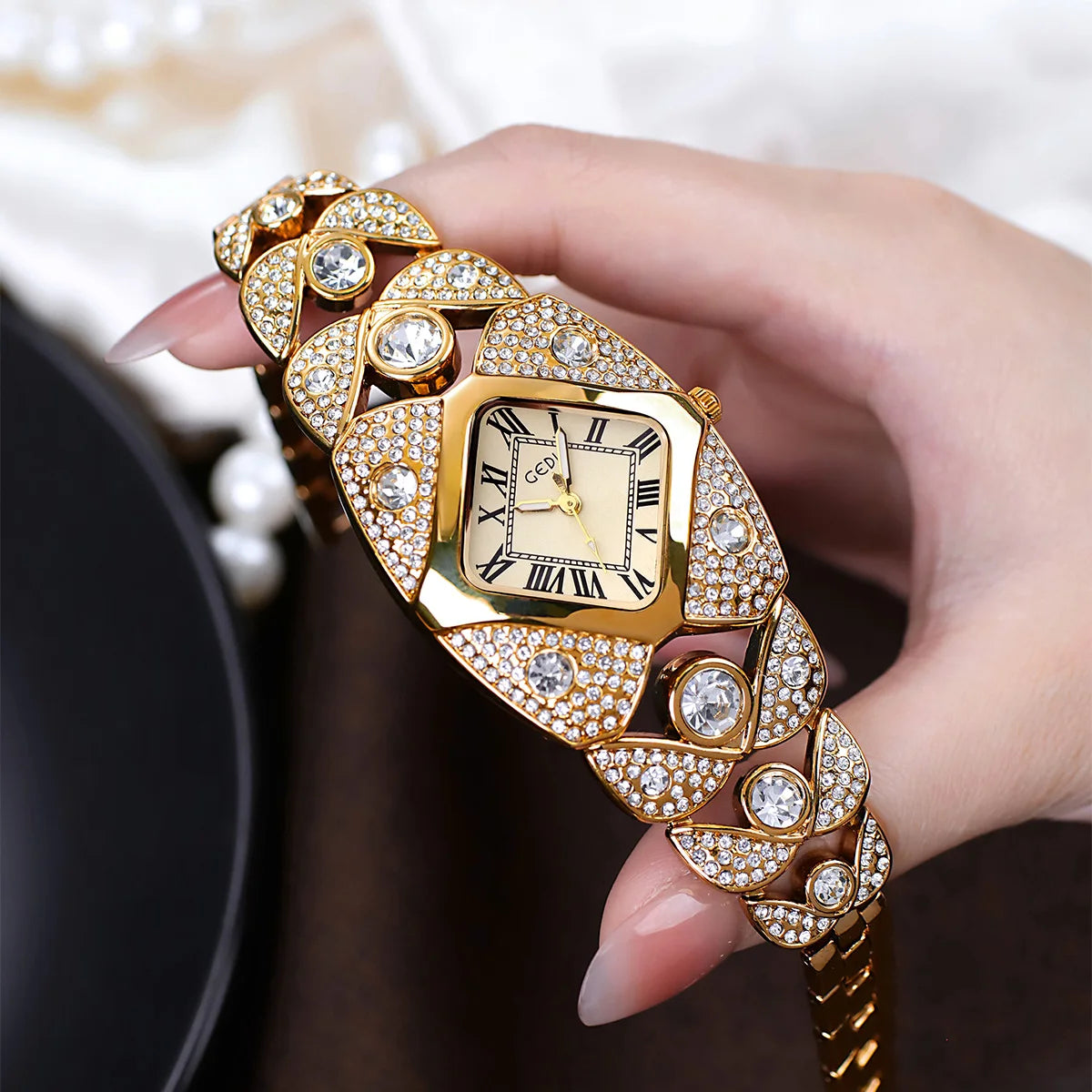 Silver and blue 2026 luxury women's watch with a lightweight design and elegant bracelet from Corporación Turística.