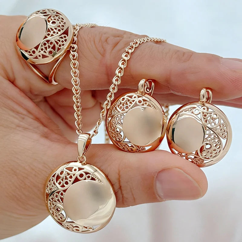 Kinel jewelry set with natural blue cubic zirconia, includes necklace and earrings, sparkling and elegant accessory from Corporación Turística