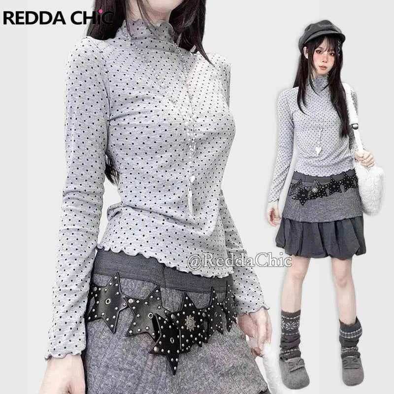 Redda CHiC grunge style polka dot women's camiseta top in gray, perfect for fall and Y2K fashion looks.