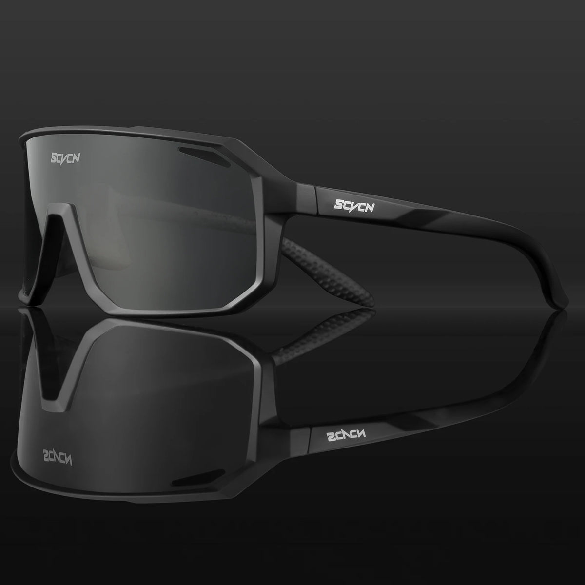SCVCN photochromic cycling sunglasses for men and women with UV400 protection, sporty design, ideal for outdoor biking.